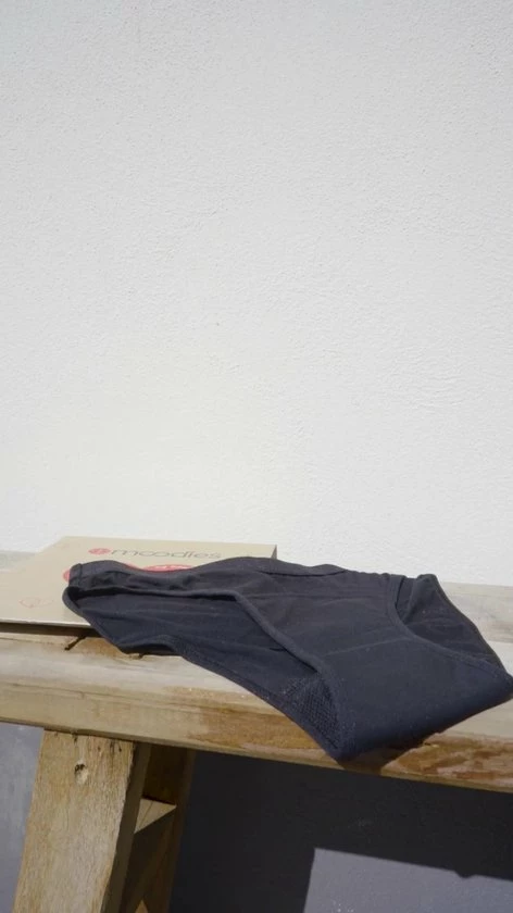 Moodies Period Undies Moodies Undies - Menstruatie Ondergoed (young) - Bamboe Boyshort - Heavy/overnight Kruisje - Zwart - Maat 164/170 (S) 4 Moodies Period Undies Moodies Undies - Menstruatie Ondergoed (young) - Bamboe Boyshort - Heavy/overnight Kruisje - Zwart - Maat 164/170 (S) - Afbeelding 2