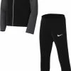 Nike Dri-FIT Trainingspak Unisex - Maat 116 2 Nike Dri-FIT Trainingspak Unisex - Maat 116 -JACK & JONES JUNIOR winkel 528x840