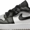 Nike Air Jordan 1 Low Wit / Grijs / Zwart - Sneakers - BQ6066-052 - Maat 33.5 2 Nike Air Jordan 1 Low Wit / Grijs / Zwart - Sneakers - BQ6066-052 - Maat 33.5 -JACK & JONES JUNIOR winkel 550x282 3