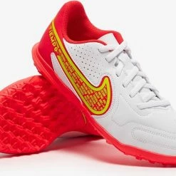 Nike Legend 9 Club Turf Maat: 32