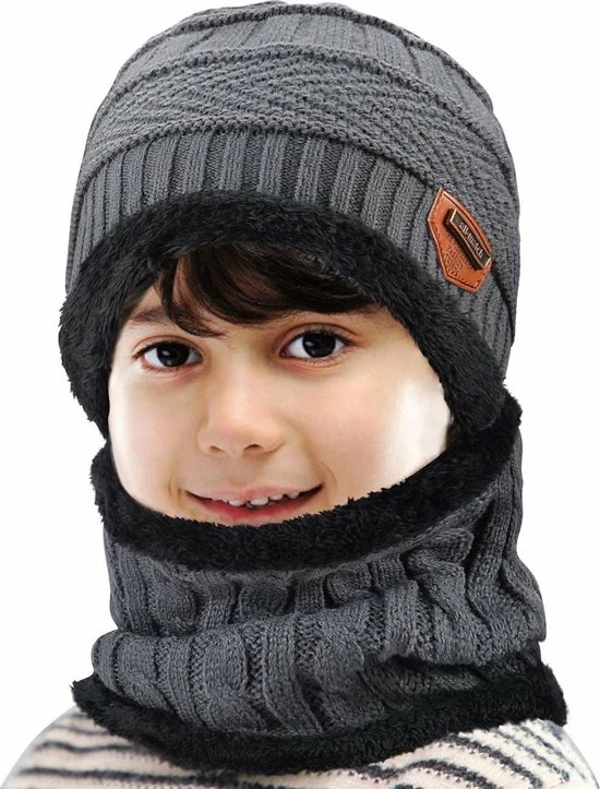 AA Commerce Luxe Gebreide Kinder Beanie Muts Met Sjaal Set - Bonnet Winter Muts Met Colsjaal Nekwarmer - Halswarmer Wintermuts Gevoerd Wol - Balaclava Bivakmuts Met Nek Warmer Col - Heerlijk Warme & Zachte Fleece Voering - Voor Kinderen Van 5-14 Jaar - Grijs 3 AA Commerce Luxe Gebreide Kinder Beanie Muts Met Sjaal Set - Bonnet Winter Muts Met Colsjaal Nekwarmer - Halswarmer Wintermuts Gevoerd Wol - Balaclava Bivakmuts Met Nek Warmer Col - Heerlijk Warme & Zachte Fleece Voering - Voor Kinderen Van 5-14 Jaar - Grijs
