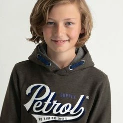 Petrol Industries - Jongens Retro Logo Hoodie - - Maat 152 16 Petrol Industries - Jongens Retro Logo Hoodie - - Maat 152 -JACK & JONES JUNIOR winkel 550x733 24