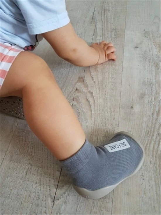 Selfcare Baby Eerste Schoen | Anti Slip Babyschoen | Zachte Rubber Zool | 14.5 Cm - Zwart 9 Selfcare Baby Eerste Schoen | Anti Slip Babyschoen | Zachte Rubber Zool | 14.5 Cm - Zwart - Afbeelding 7